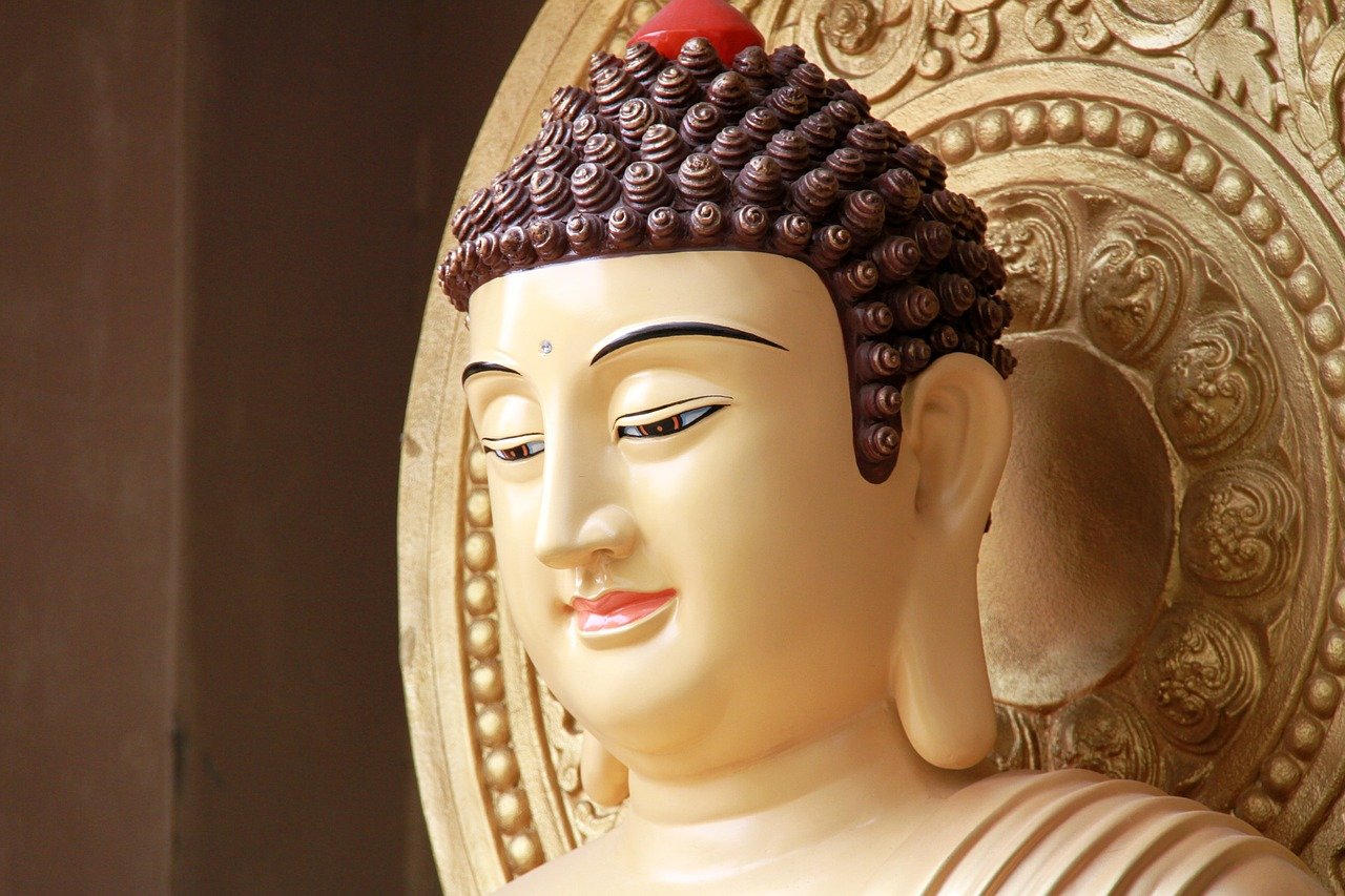 prince siddhartha gautama statue face