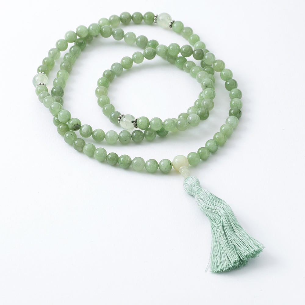 What is a Mala? (Definition, History, Types and Benefits)