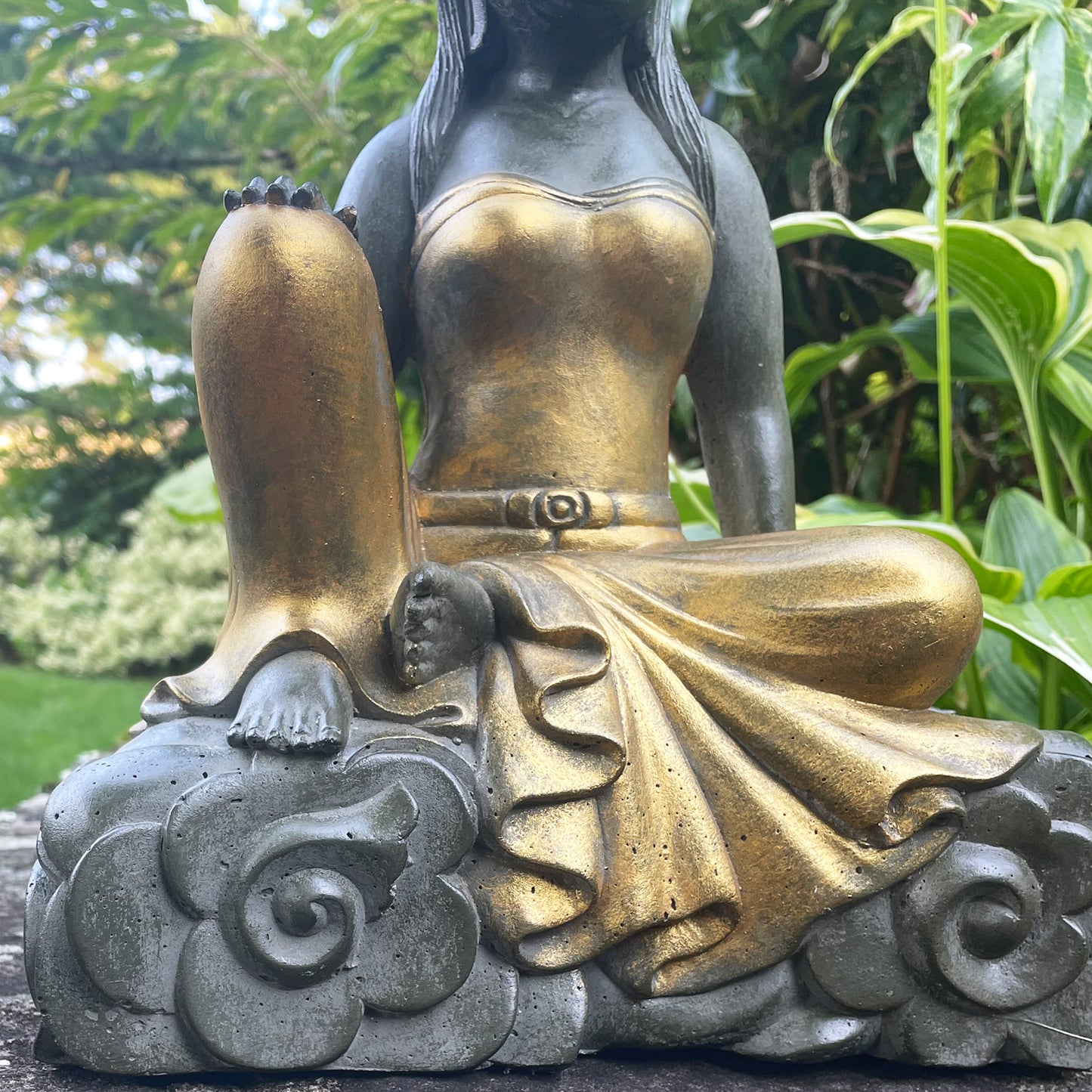 Garden Kuan Yin Royal Ease Statue