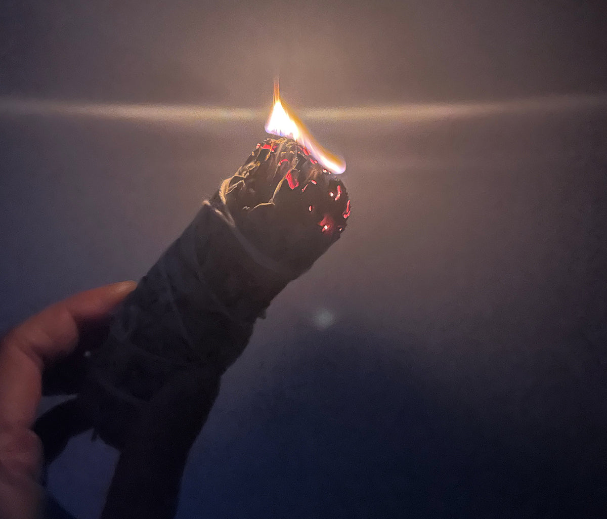 Using Sage in Meditation I DharmaCrafts
