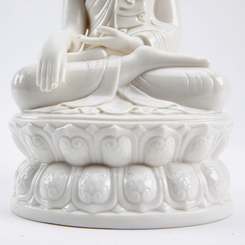 Enlightened Buddha Statue