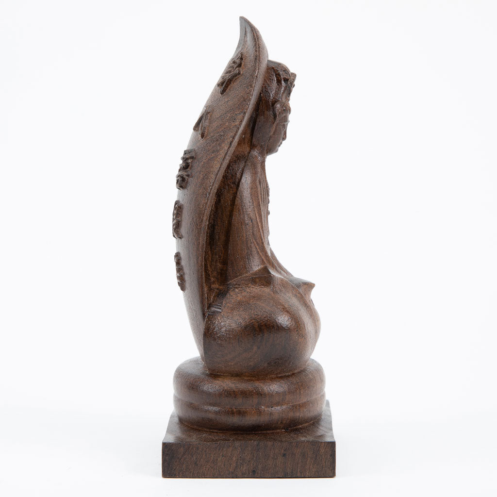 Bodhisattva: Seated Kuan Yin Statue