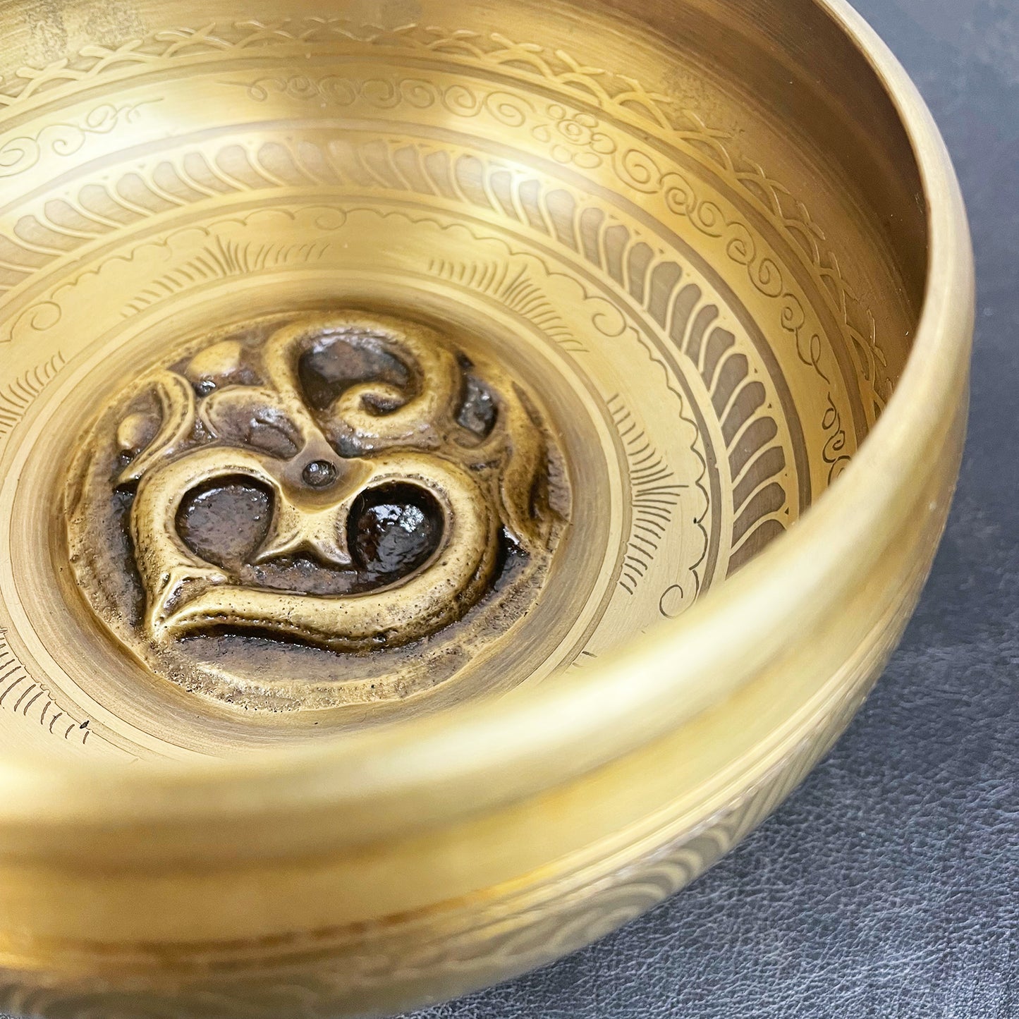 Powerful Om Singing Bowl with Case