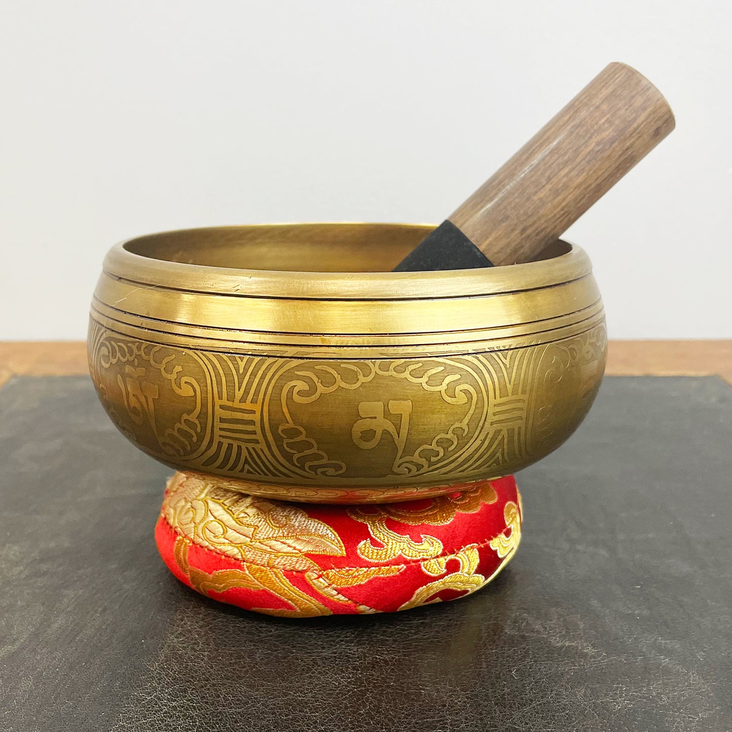 Powerful Om Singing Bowl with Case