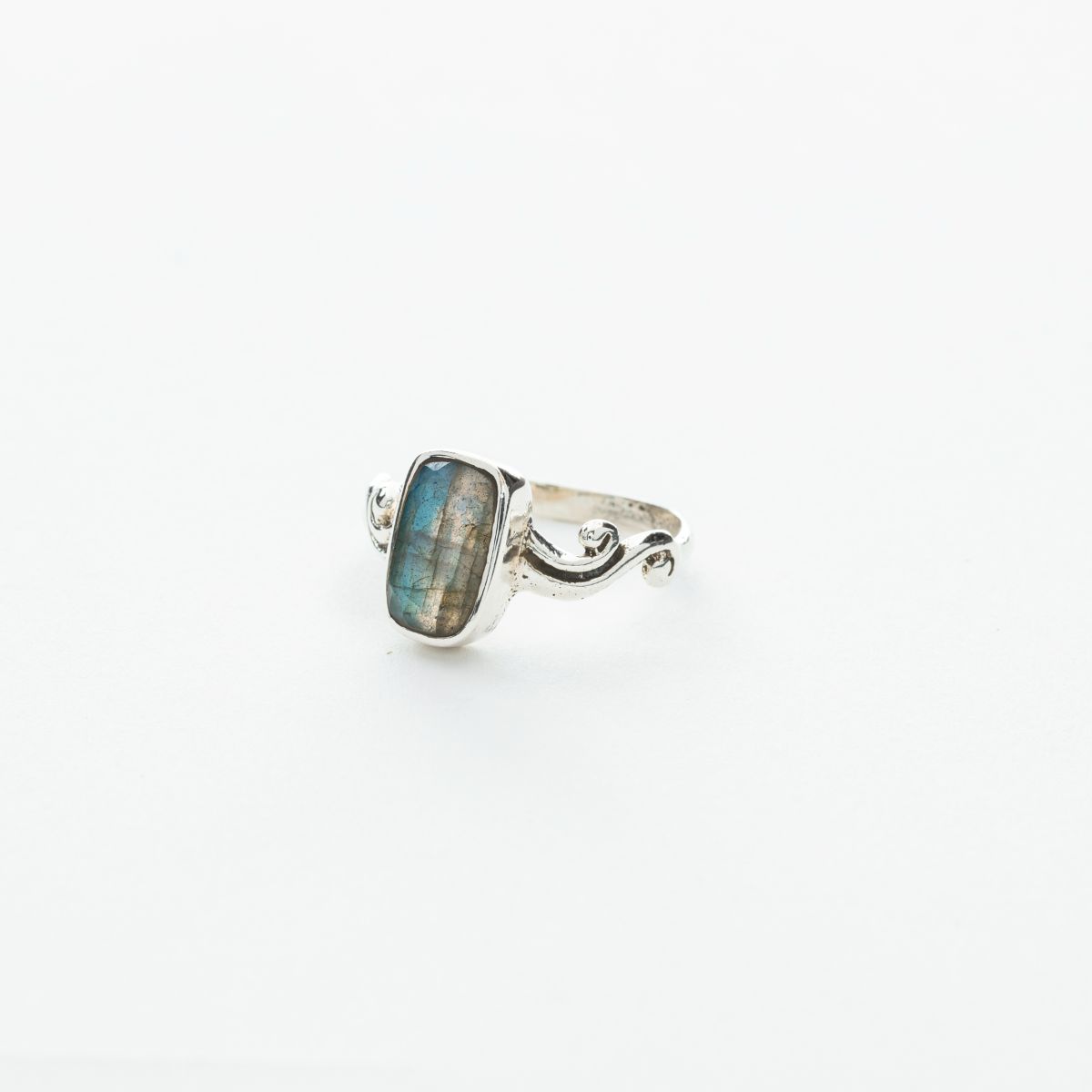 Rectangular Labradorite and Filigree Ring in Silver