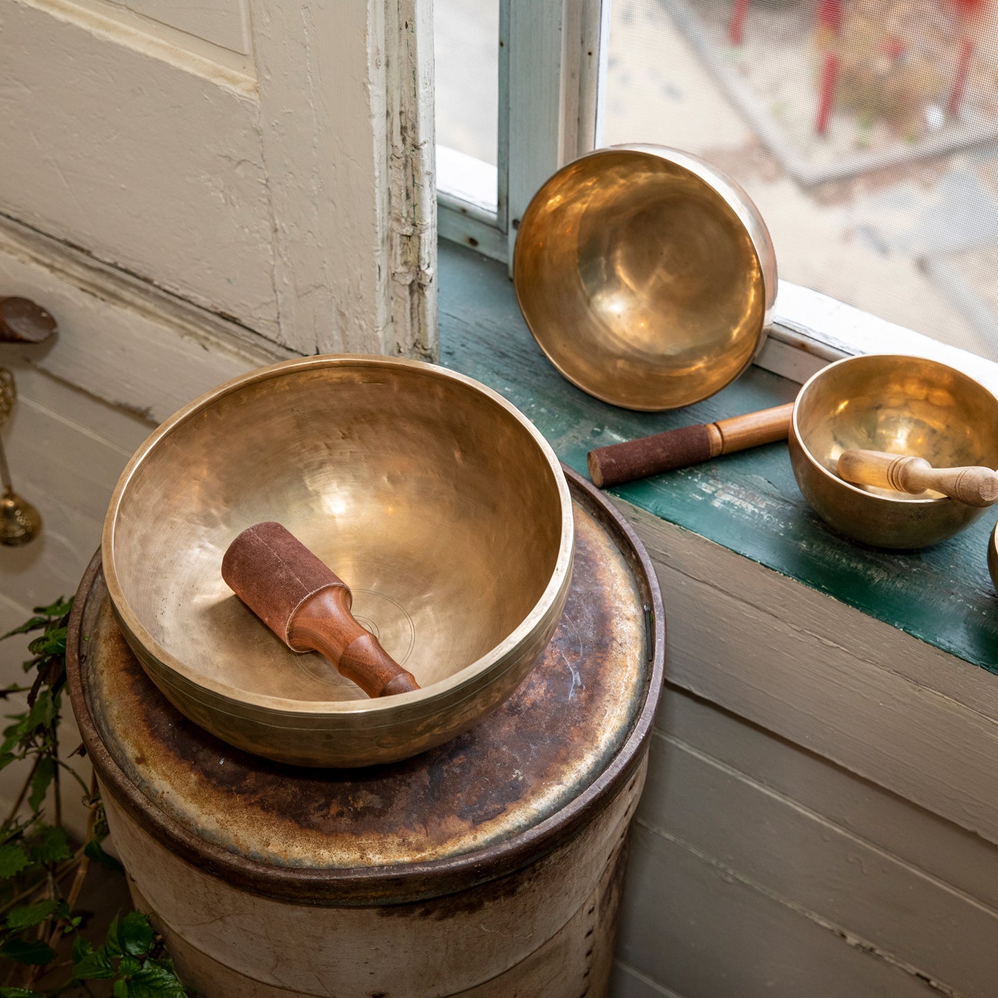 Handbeaten Singing Bowl - 4.75"