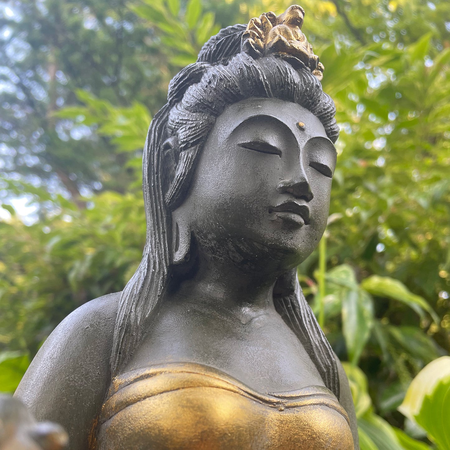 Garden Kuan Yin Royal Ease Statue