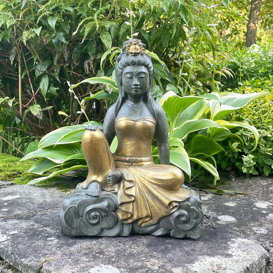 Garden Kuan Yin Royal Ease Statue