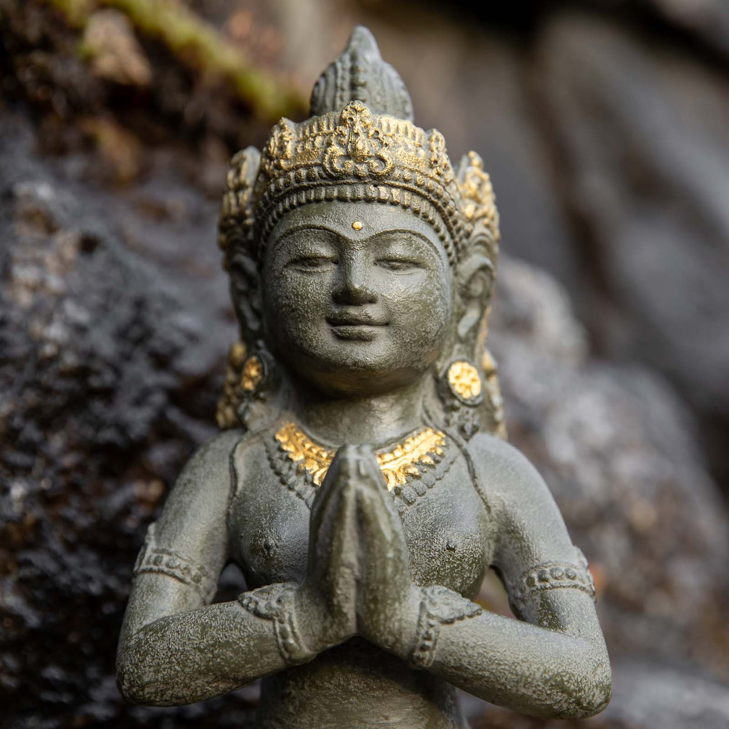 Tara Praying Statue