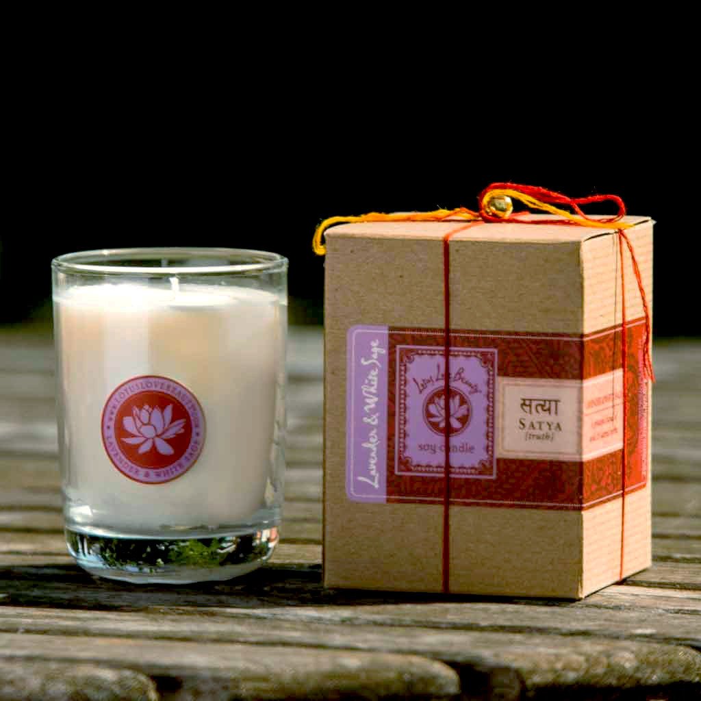 Lotus Love Kalava Candle