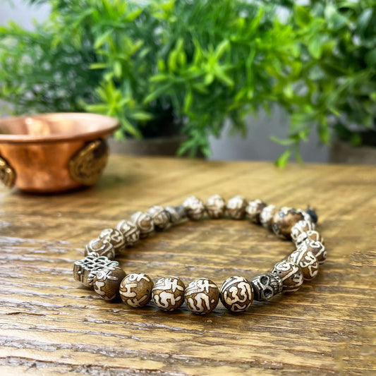 Endless Knot Compassion Mantra Bracelet